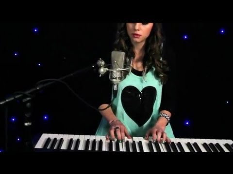 Profilový obrázek - Listen To Your Heart - Roxette / DHT Version (Cover by Tiffany Alvord)