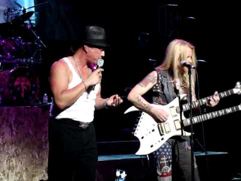 Profilový obrázek - Lita Ford: Close My Eyes Forever - Live with Queensryche
