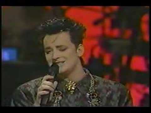 Profilový obrázek - LUTHER VANDROSS & BOY GEORGE-WHAT BECOMES OF THE BROKEN HEAR