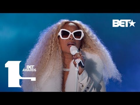 Profilový obrázek - Mary J. Blige Performs “My Life,” Real Love,” & More In ICONIC Performance! | BET Awards 2019