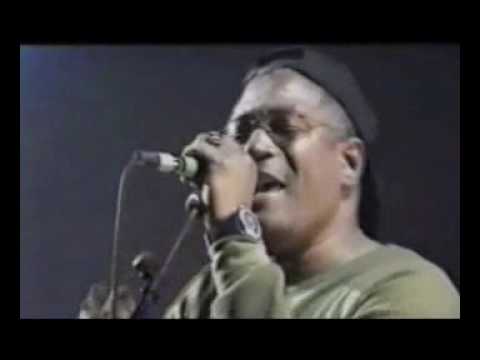 Profilový obrázek - Massive Attack - Man Next Door (Live - Belgium 1998)