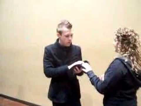 Profilový obrázek - Me giving Jason Dunn of Hawk Nelson a gift we made for him
