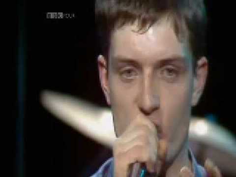 Profilový obrázek - Members of Joy Division talk about Ian Curtis's Dancing (lost in music)
