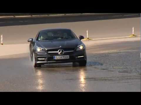 Profilový obrázek - Mercedes Benz MercedesCup 2011 Tennis players are testing the SLK Roadster Footage 2 