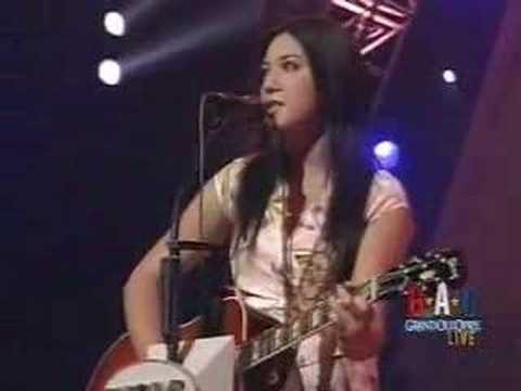 Profilový obrázek - Michelle Branch - Desperately (Live)