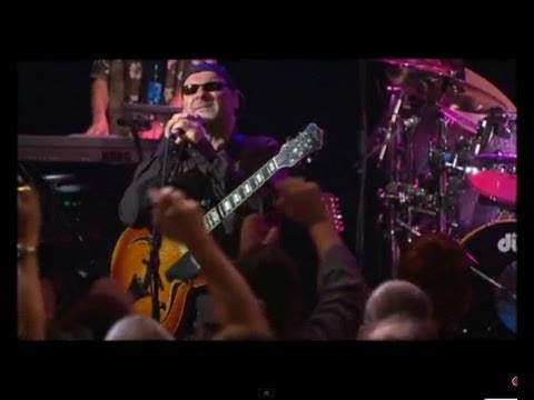 Profilový obrázek - Mike And The Mechanics - Living Years (From "Live At Shepherds Bush" DVD)