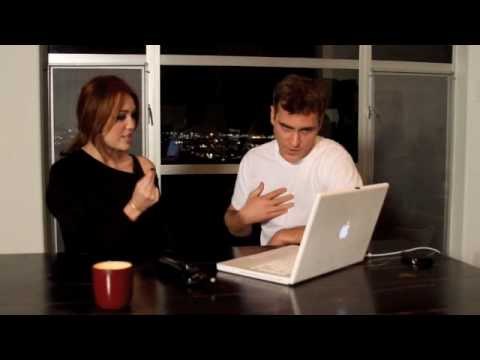 Profilový obrázek - MILEY CYRUS TEACHES JOAQUIN PHOENIX & LIV TYLER How to Vote for TWLOHA and Suicide Prevention