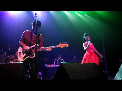 Profilový obrázek - Morcheeba - "From Russia With Love / Rome Wasn't Built In A Day" - Live at The Music Box