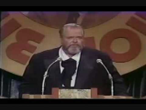 Profilový obrázek - Orson Welles pays tribute to Jimmy Stewart
