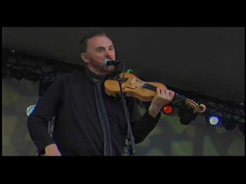 Profilový obrázek - Oysterband - I Will Meet You There When The World Divides - Salmon Arm's Roots & Blues Festival