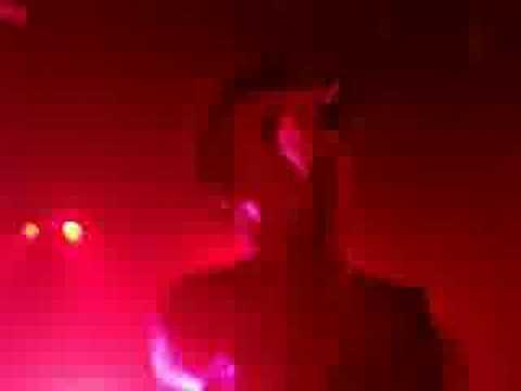 Profilový obrázek - Papa Roach - (Live) Jacoby rapping / Broken Home