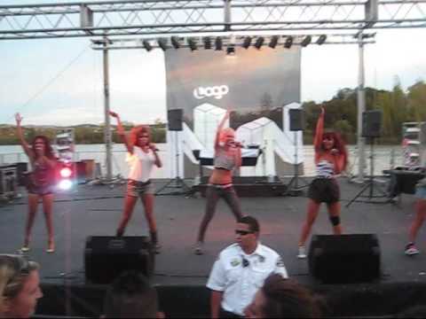 Profilový obrázek - Paradiso Girls LIVE at Six Flags PART 2 - Vallejo, CA - 9-11-09