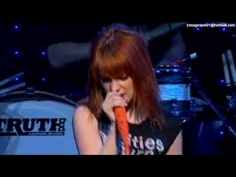Profilový obrázek - Paramore - Here We Go Again & That's What You Get (Live @ KROQ 2007)