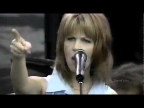 Profilový obrázek - Patty Loveless - Tear-Stained Letter 1996 Video Live stereo widescreen upconverted