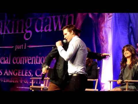 Profilový obrázek - Peter Facinelli and Jackson Rathbone + "most embarrassing memory" from 'Breaking Dawn' set