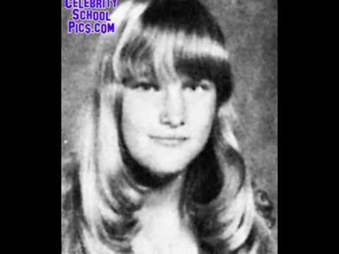 Profilový obrázek - *Photo Of Prince & Paris Mother Debbie Rowe As Young* Do they look alike? 