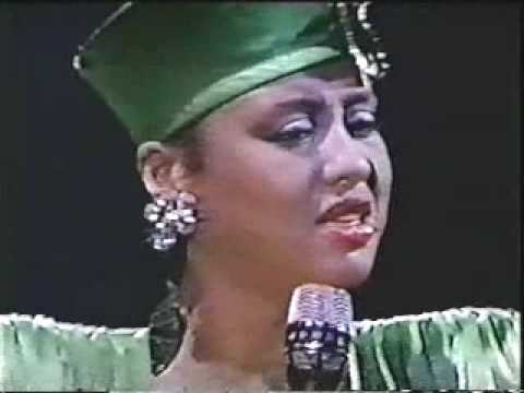 Profilový obrázek - Phyllis hyman- meet me on the moon live!!