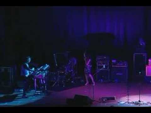 Profilový obrázek - PJ Harvey - My Beautiful Leah [Live]