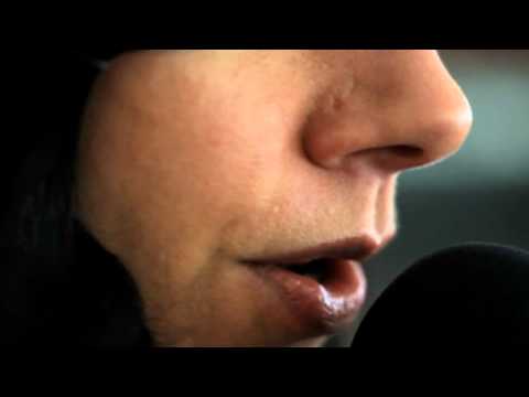 Profilový obrázek - PJ Harvey - Written On the Forehead HD