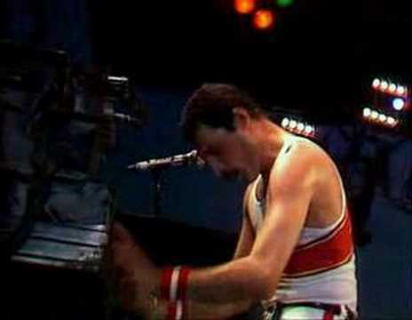 Profilový obrázek - Play The Game (Queen on fire live at the Bowl 1982)
