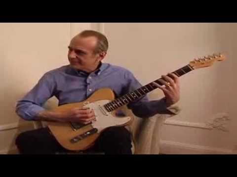 Profilový obrázek - Playing the guitar: Francis Rossi plays the shuffle