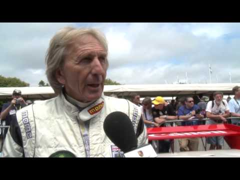 Profilový obrázek - Porsche talks to Derek Bell at Goodwood