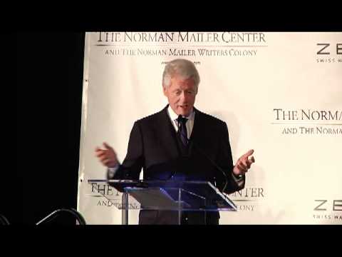 Profilový obrázek - President Bill Clinton presents the Norman Mailer Prize to Keith Richards