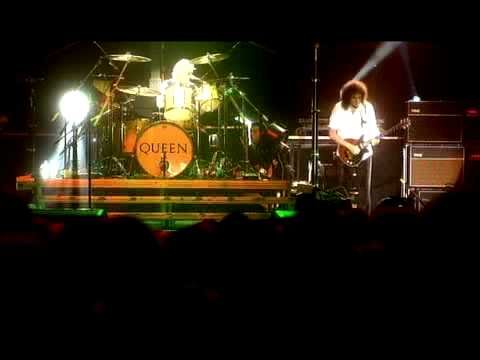 Profilový obrázek - Queen + Paul Rodgers - 'I'm In Love With My Car'