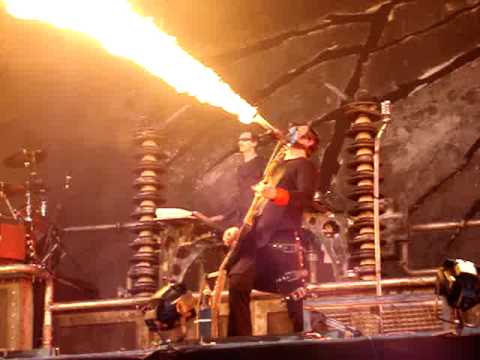 Profilový obrázek - Rammstein - Feuer Frei flamethrower part live at Pinkpop 2010