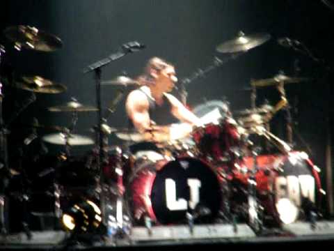 Profilový obrázek - Rammstein Wembley Arena Christoph Schneider drops drumstick