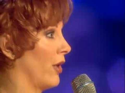 Profilový obrázek - Reba McEntire sings "Secret Love" for Elizabeth Taylor