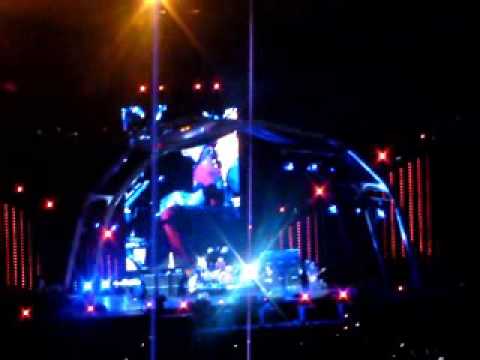 Profilový obrázek - Red Hot Chili Peppers - Don't Forget Me (Paris 06/07/2007)