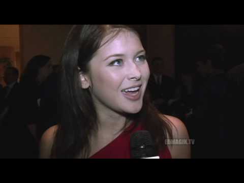 Profilový obrázek - Renee Olstead Red Carpet Interview at The Alliance for Children's Rights Annual Dinner Gala