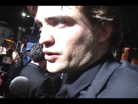 Profilový obrázek - Robert Pattinson at LA Twilight Premire
