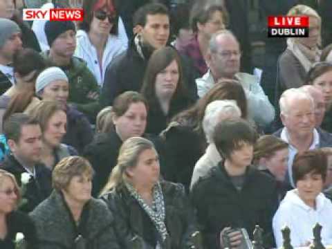 Profilový obrázek - Ronan Keating pays tribute at Stephen Gately's funeral
