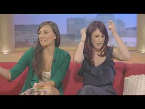 Profilový obrázek - Rumer Willis and Briana Evigan chat to Ben about their new film 'Sorority Row' - GMTV