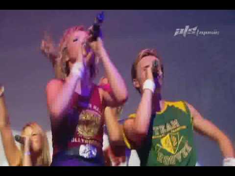 Profilový obrázek - S Club 7 - Stand By You [Hannah Spotlight - Party Live 2001]