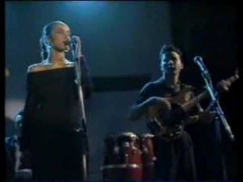 Profilový obrázek - Sade first ever TV performance of Mr Wrong '83 ft Paul Cooke