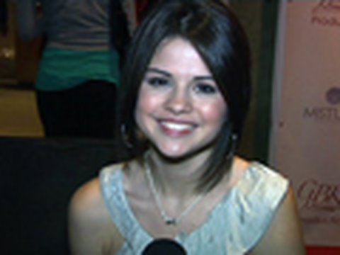 Profilový obrázek - Selena Gomez & Demi Lovato: How Did They Meet? 