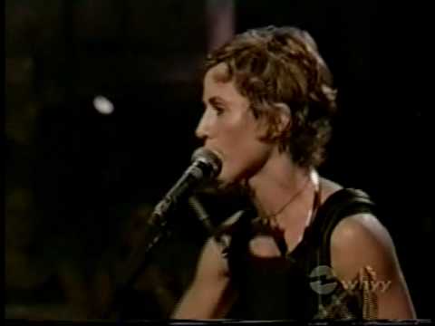 Profilový obrázek - Sheryl Crow - "It Don't Hurt" - 1999 - best live version I've seen yet. Lyrics