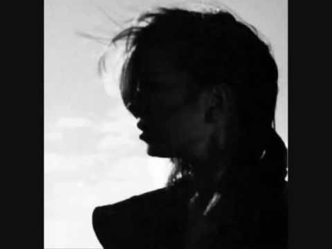Profilový obrázek - Shirley Manson - Pretty Horses (2010)