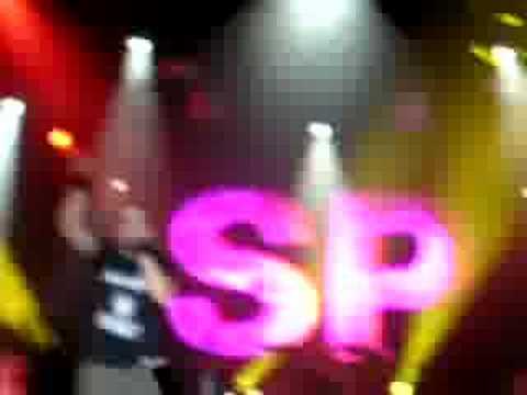 Profilový obrázek - Simple Plan-Pierre singing Drop It Like Its Hot