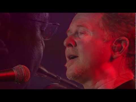 Profilový obrázek - Simply Red - Holding Back the Years (Live At Montreux 2003)