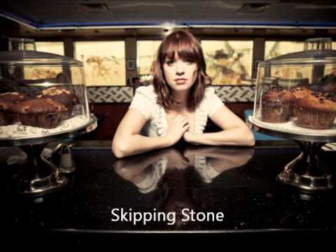 Profilový obrázek - Skipping Stone - Alexz Johnson