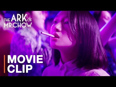 Profilový obrázek - Sneaking into 90s Chinese college party gets dramatic | The Ark of Mr. Chow starring Zhou Dongyu