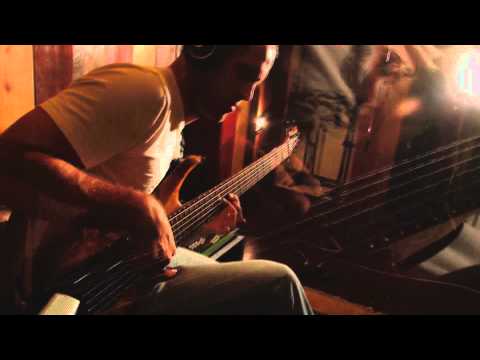 Profilový obrázek - Song; Cover: Radiohead - Karma Police by Thomas Morgan on The 6-String Bass - AMAZING cover!
