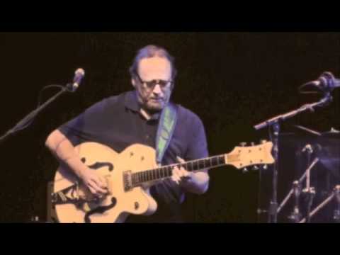Profilový obrázek - Stephen Stills with Pegi Young - Long May You Run (Neil Young) - 2011