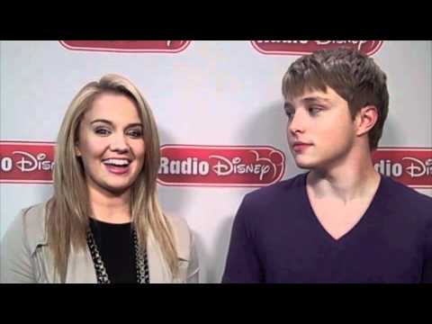 Profilový obrázek - Sterling Knight & Tiffany Thornton on SONNY Secrets, Sterling's Movie & Tiff's Red-Carpet Dreams!