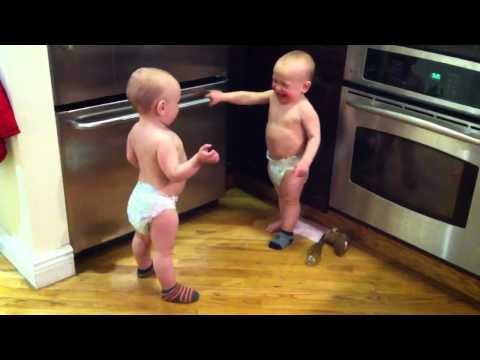 Profilový obrázek - Talking Twin Babies - PART 2 - OFFICIAL VIDEO