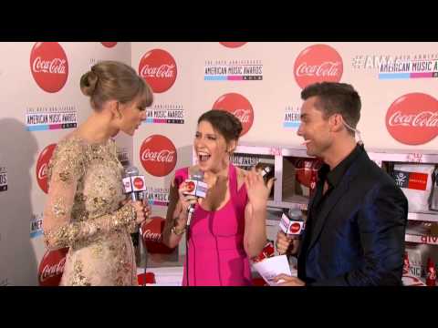 Profilový obrázek - Taylor Swift - Red Carpet Interview - AMA 2012